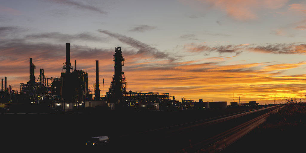 Refinery-Pano.jpg