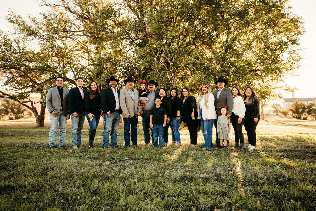 Miramontes-Family-001.jpg